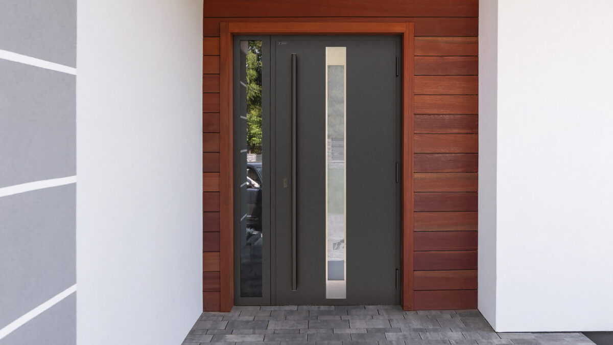 Wybierając idealne drzwi zewnętrzne – aluminiowe, drewniane, czy PCV?