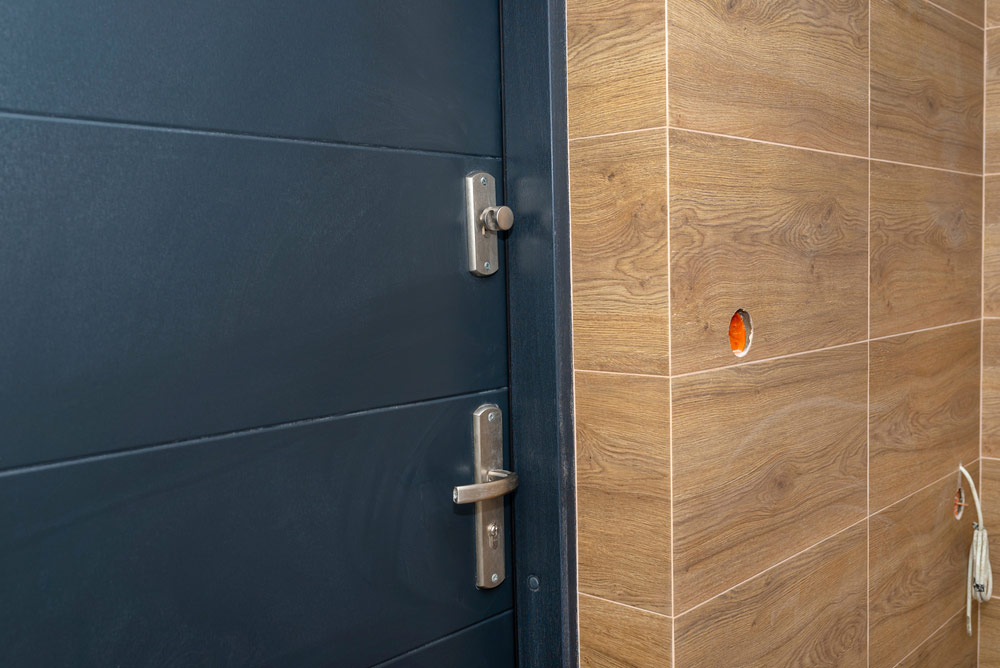 Wybór optymalnych drzwi do kotłowni – aspekty techniczne drzwi